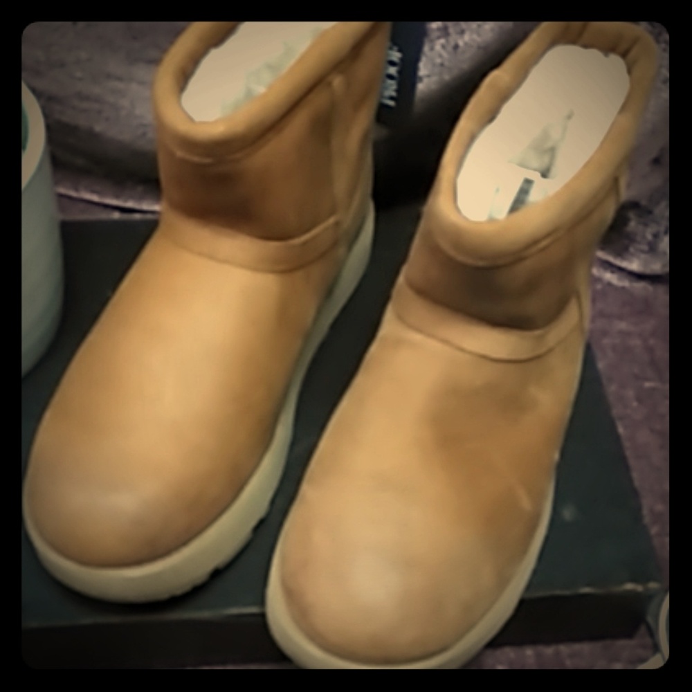 Classic mini leather waterproof boot